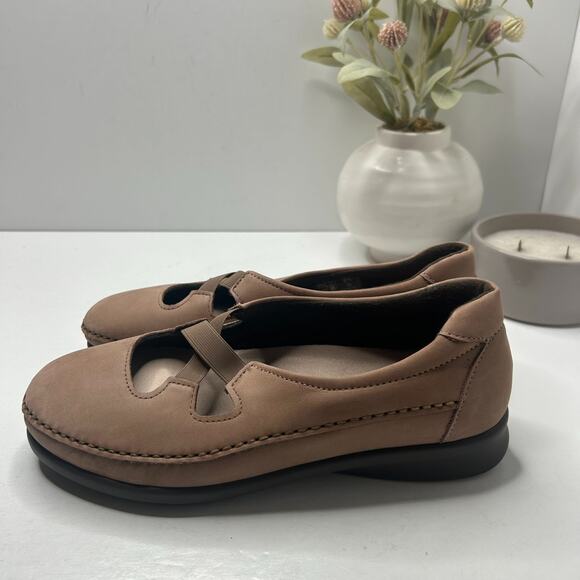SAS Crissy Tripad Leather Slip On Loafer Flats Praline Women's 9.5W NWOB Comfort - Picture 1 of 9